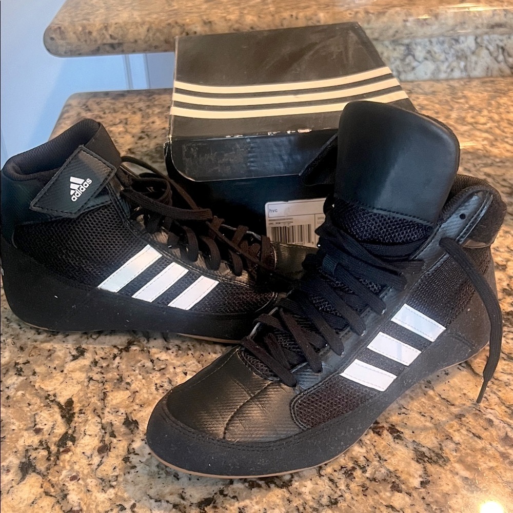 Adidas Youth Men's Athletic/Wrestling Shoes